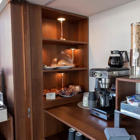 Hotel Plaza 4*