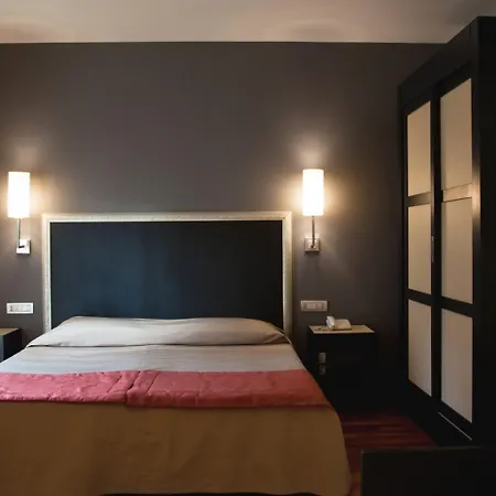 Hotel Plaza 4*