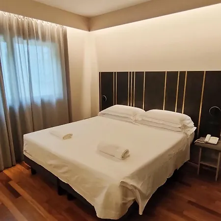 Hotel Plaza 4*