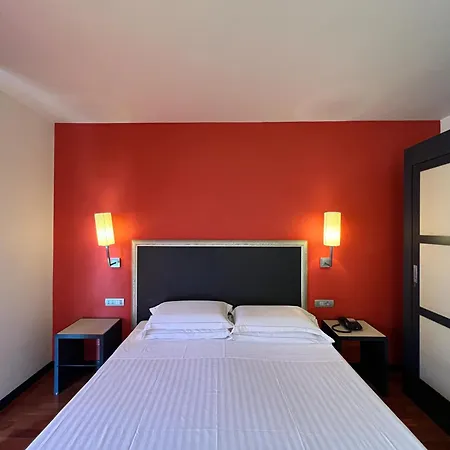 Hotel Plaza 4*